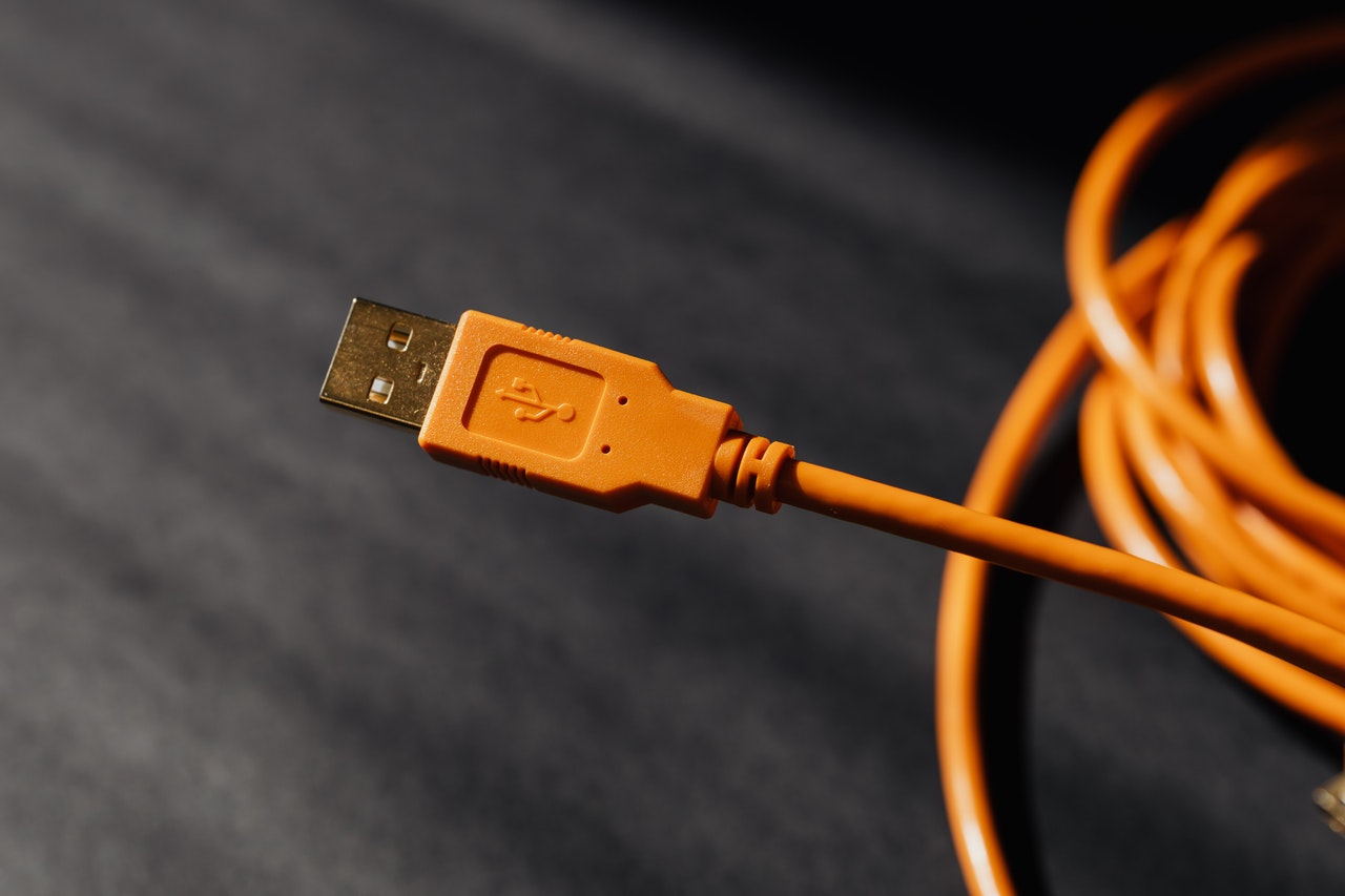 What Is An MFI-Certified Lightning Cable – Your Questions Answered